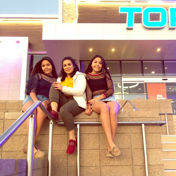 Meet your Posher, Ileani - Picture 1 of 1